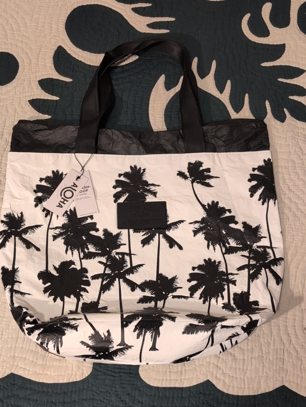 ALOHAS Black & White Palm-Print Canvas Tote